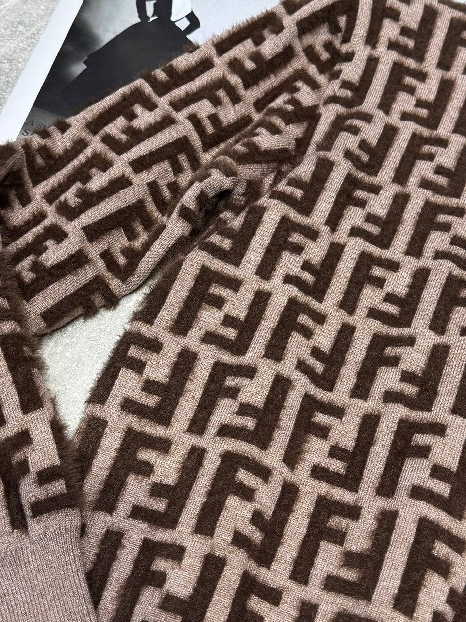 свитер fendi,джемпер fendi,свитер фенди,свитеры модные,джемпер фенди
