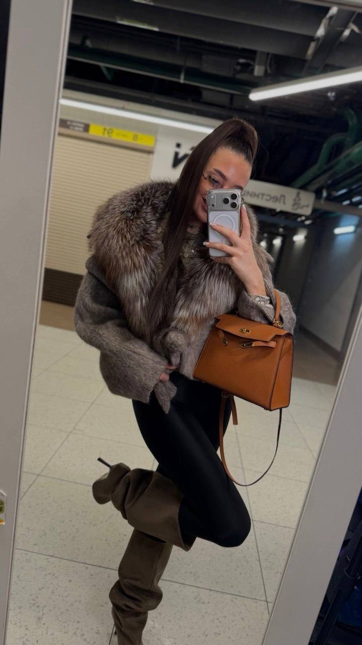 пальто с мехом,меховая куртка,шубка,пальто с мехом чернобурки,мех чернобурка