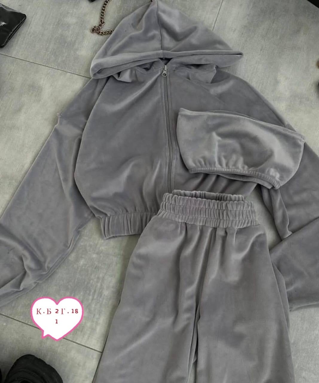 женский велюровый костюм тройка,женский велюровый костюм,спортивные костюмы женские,модные костюмы,велюровый спортивная костюм