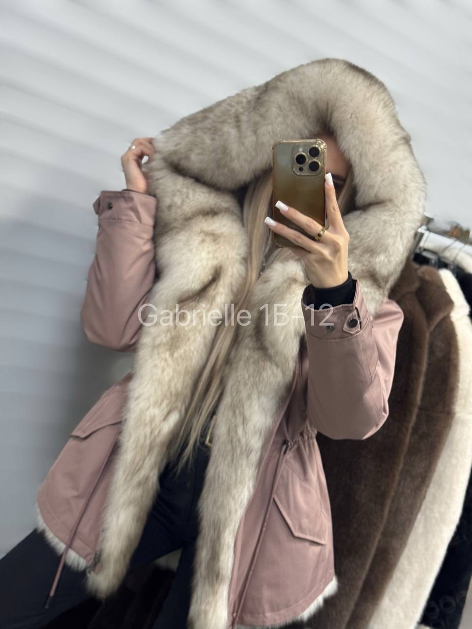 парка с натуральным мехом,парка с натуральным мехом женская,парка с мехом,женская парка с мехом,парка мех песец