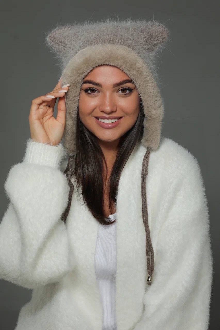 шапка с ушками из ангоры,шапка с ушками,шапка женская из ангоры,женская шапка с ушками,вязаная шапка с ушками