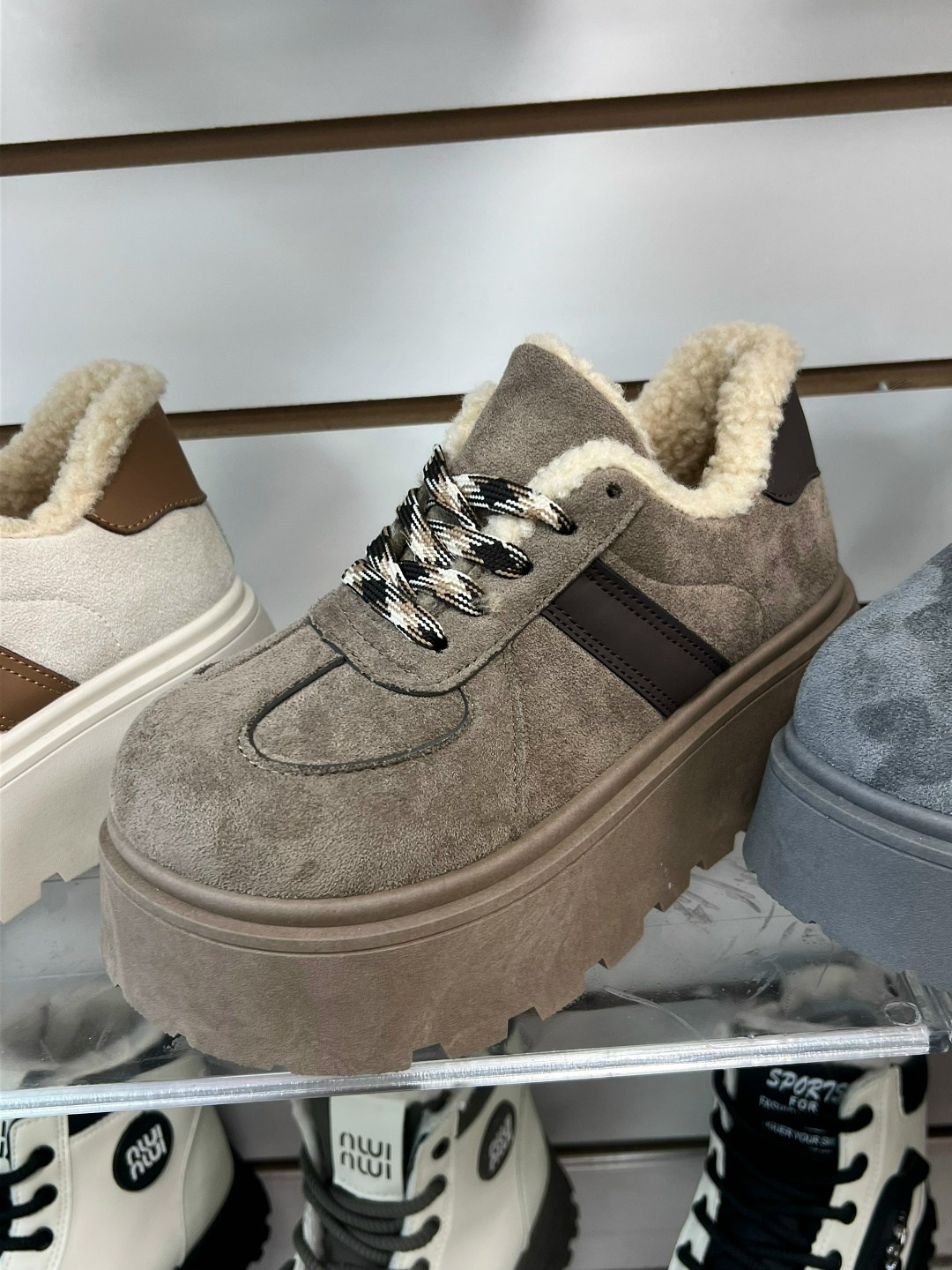 ,женская  зимняя,женские угги,женская , зимняя