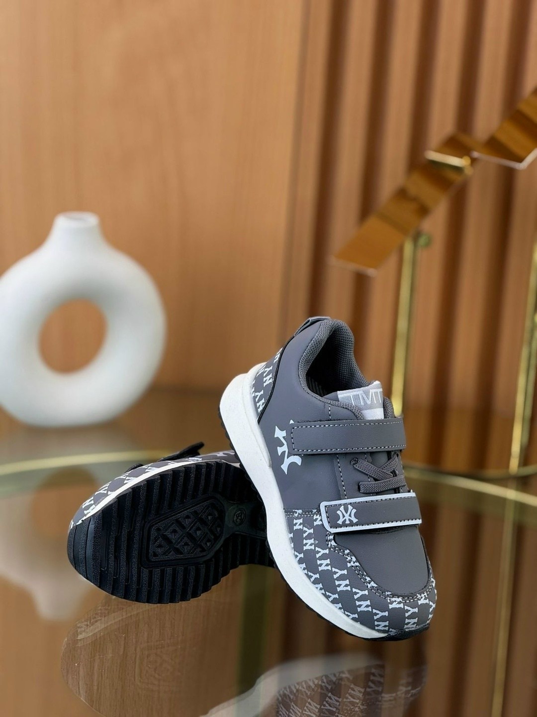 ,детские кроссовки,кроссовки louis vuitton trainer,кроссовка детская,спортивная