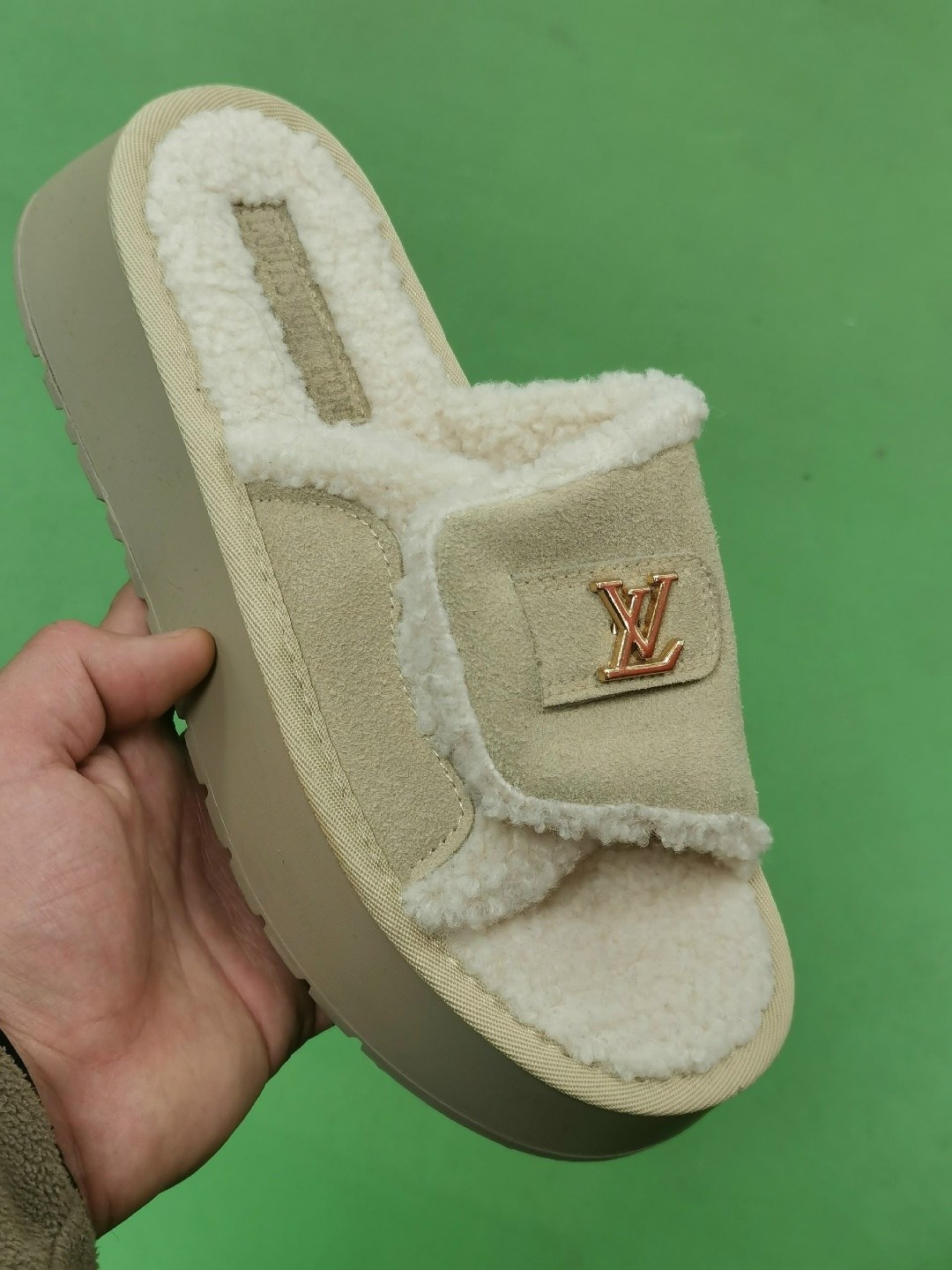 тапочки louis vuitton,тапочки домашние женские,,тапочки женские,модные тапочки