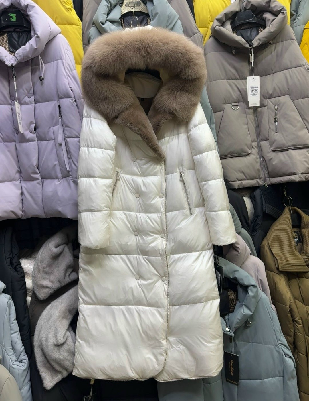пуховики с мехом,женский пуховик,пуховики с натуральным мехом,пуховик,женский зимний пуховик
