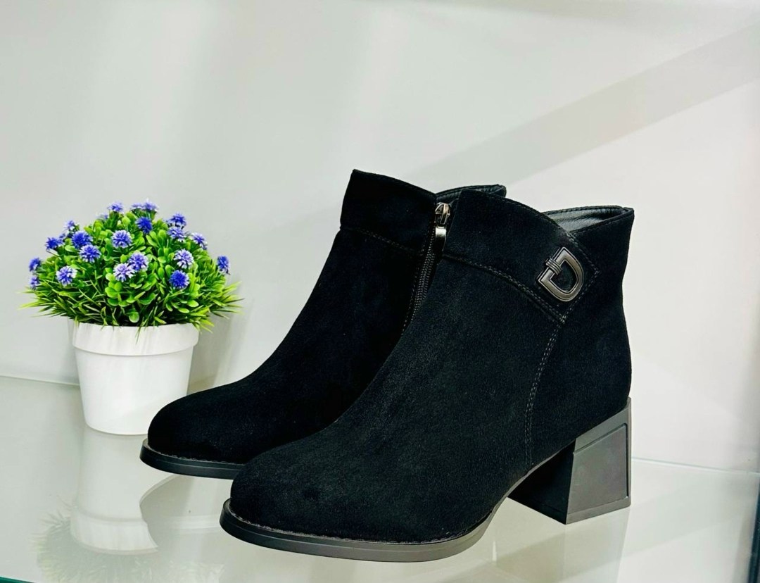 юничел замшевые зимние ботинки,,ботильоны женские,полусапоги,полусапожки