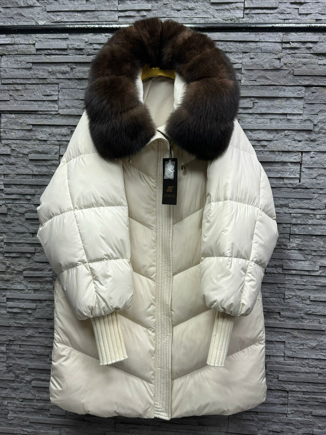 пуховики с мехом,пуховики с натуральным мехом,пуховик,пуховик женский с натуральным мехом,куртка пуховик с натуральным мехом