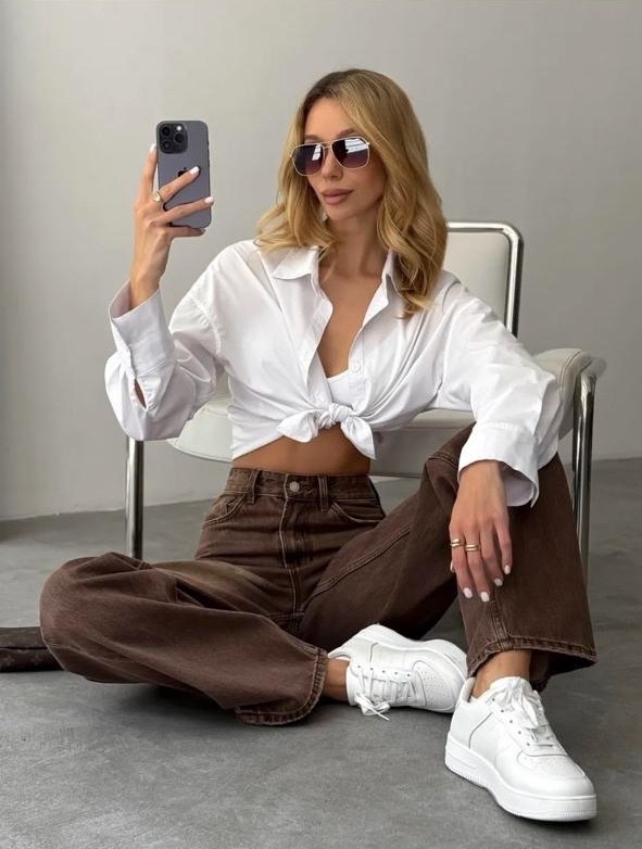 коричневые джинсы женские широкие,коричневые джинсы женские,коричневые джинсы,модные брюки,джинсы повседневные