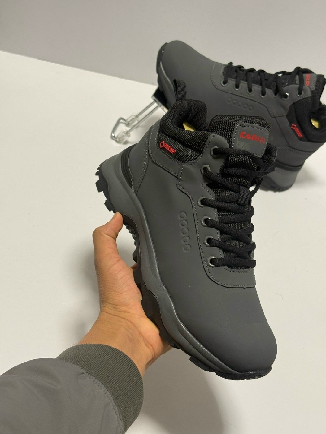 ,зимние мужские кроссовки,зимние ботинки мужские,зимние кроссовки,кроссовки кожаные зимние мужские columbia