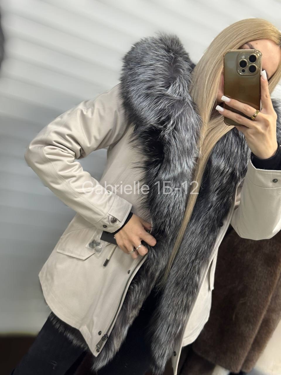 парка с натуральным мехом,парка с натуральным мехом женская,парка с мехом,парка с натуральным мехом чернобурки,парка с мехом женская