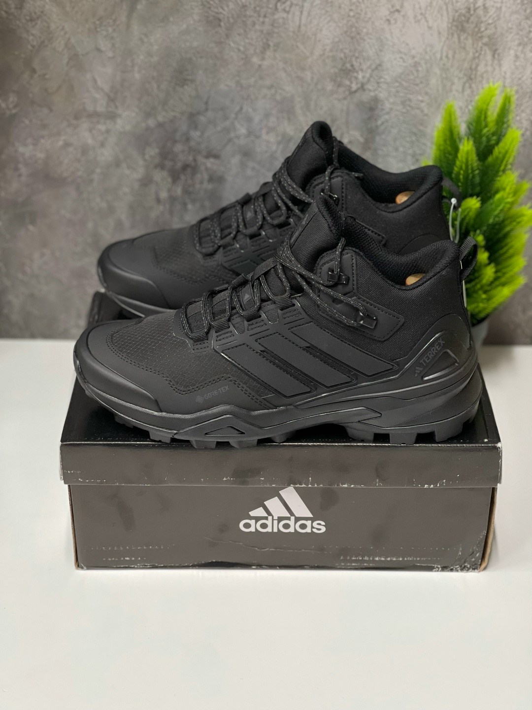 кроссовки adidas terrex,кроссовки adidas gore tex мужские модель 2025 год,кроссовки мужские adidas,кроссовки мужские adidas terrex,ботинки adidas terrex