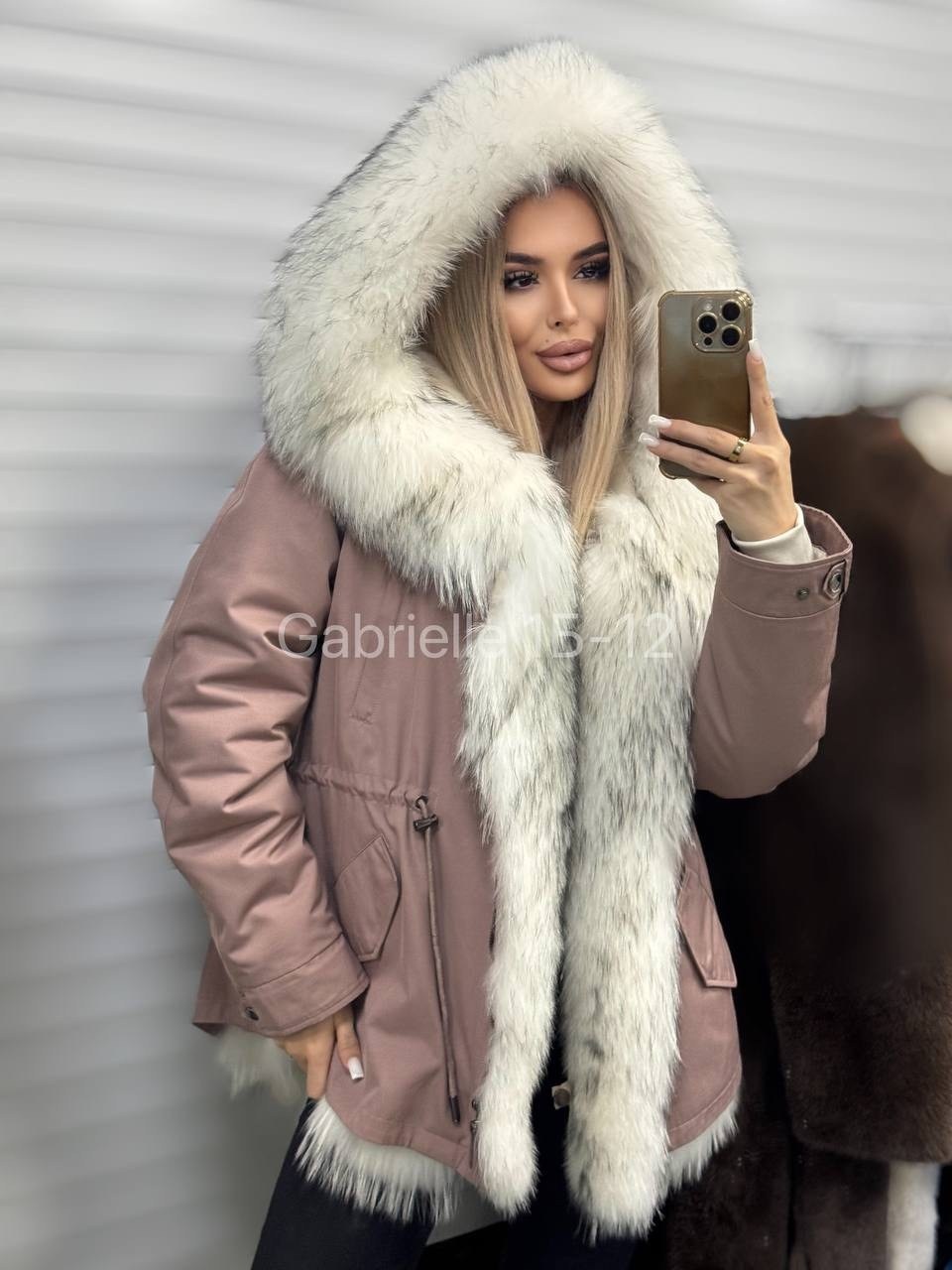 парка с натуральным мехом,парка женская с натуральным мехом,парка с мехом,женская парка с мехом,парка зимняя с мехом