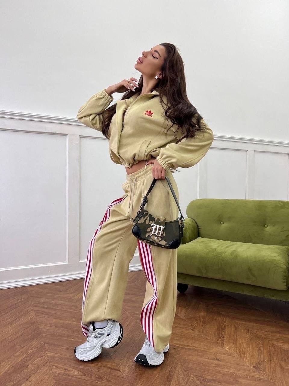 кожаные куртки,спортивные костюм,косуха оверсайз кожаная куртка,костюмы спортивные женские,куртка косуха