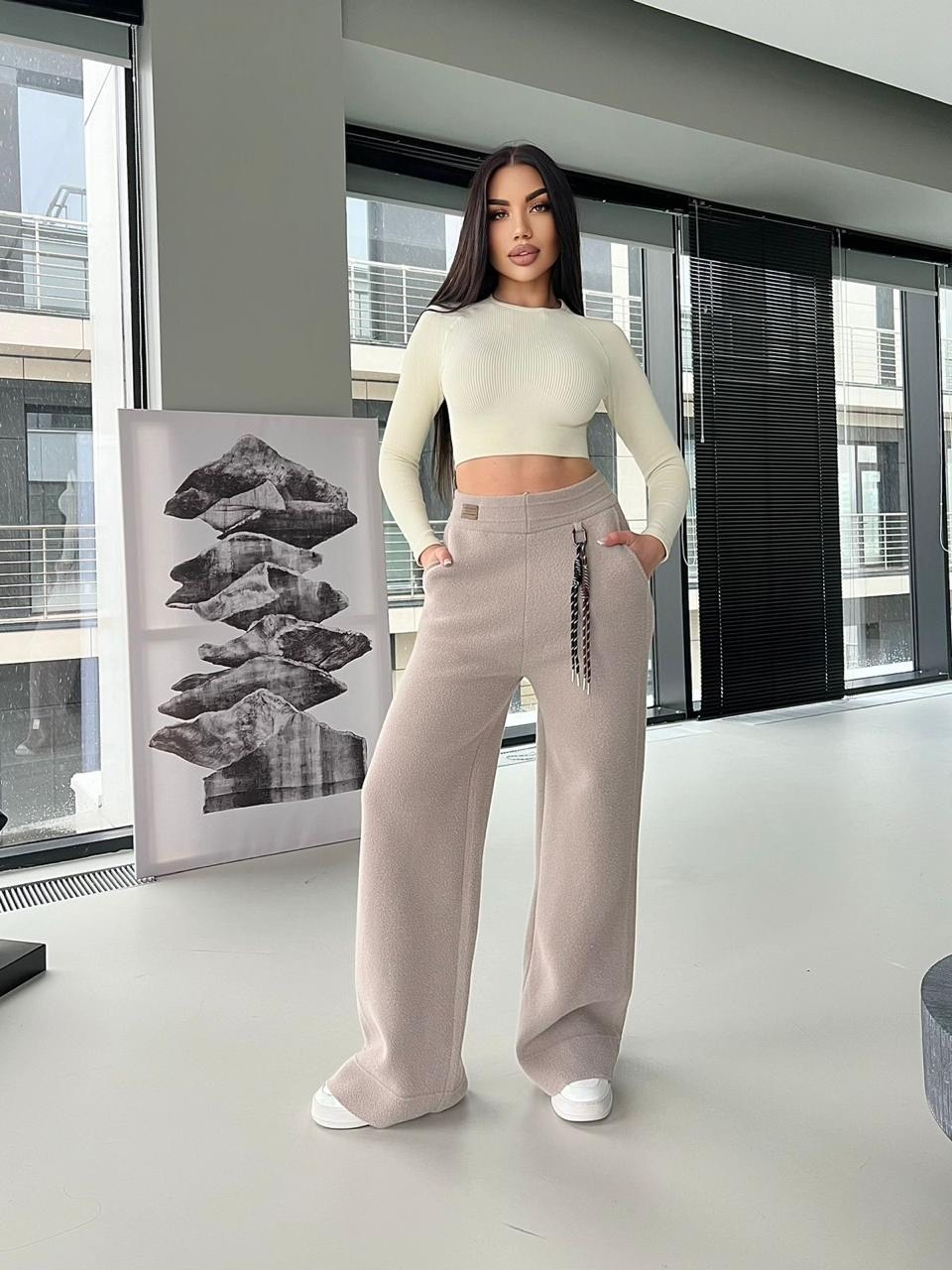 костюм трикотажный,вязаные брюки,вязаные костюмы,костюмы женские,костюм с широкими брюками