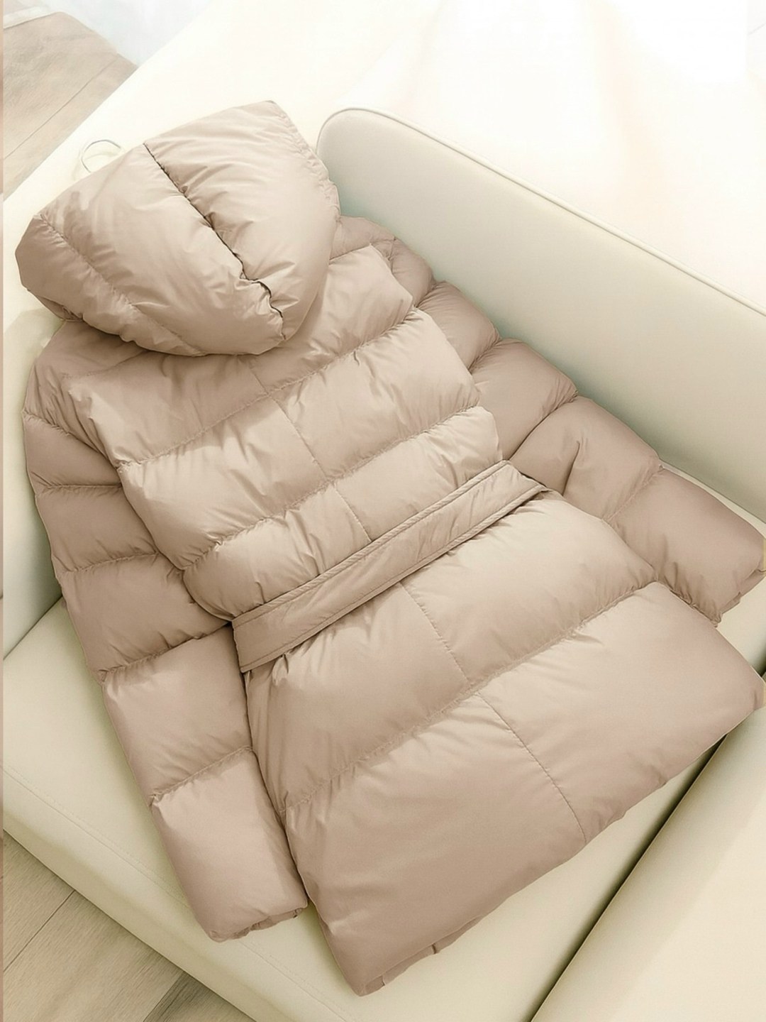 модные пуховики,куртка пуховик,куртка пуховик зимний удлиненный с капюшоном,пуховик куртка зимний,пуховик с поясом