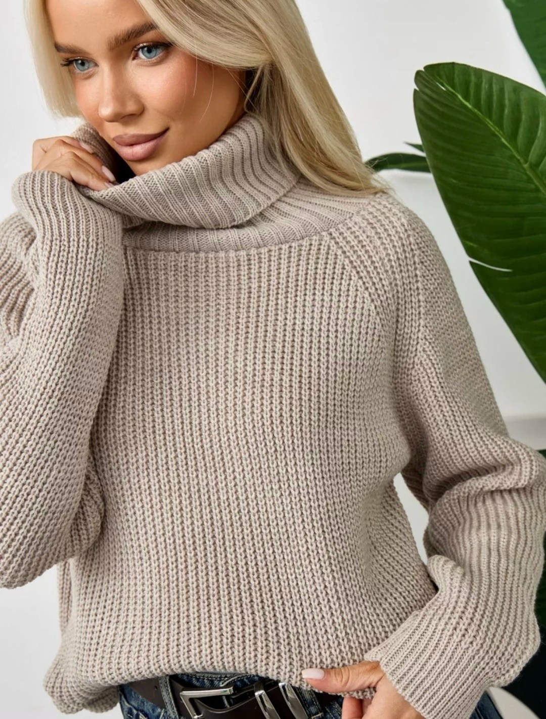 свитер оверсайз вязаный с горлом,женский свитер,бежевый джемпер,джемпер женский свитер,бежевая водолазка