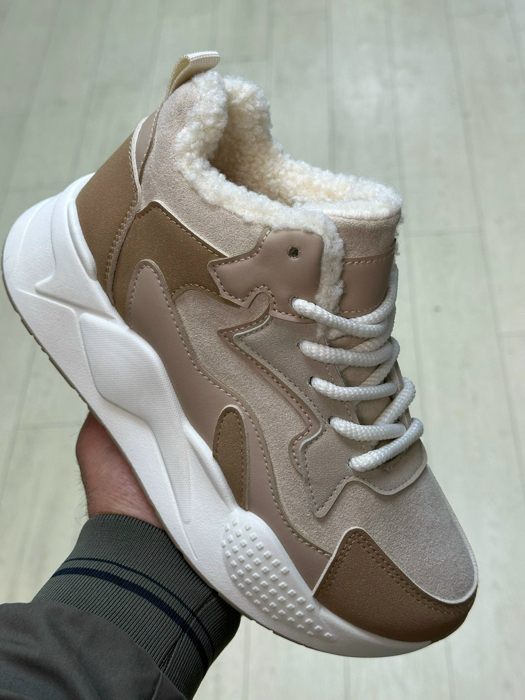 ,кроссовки женские зимние,теплые кроссовки,кроссовки для женщин,замшевые кроссовки