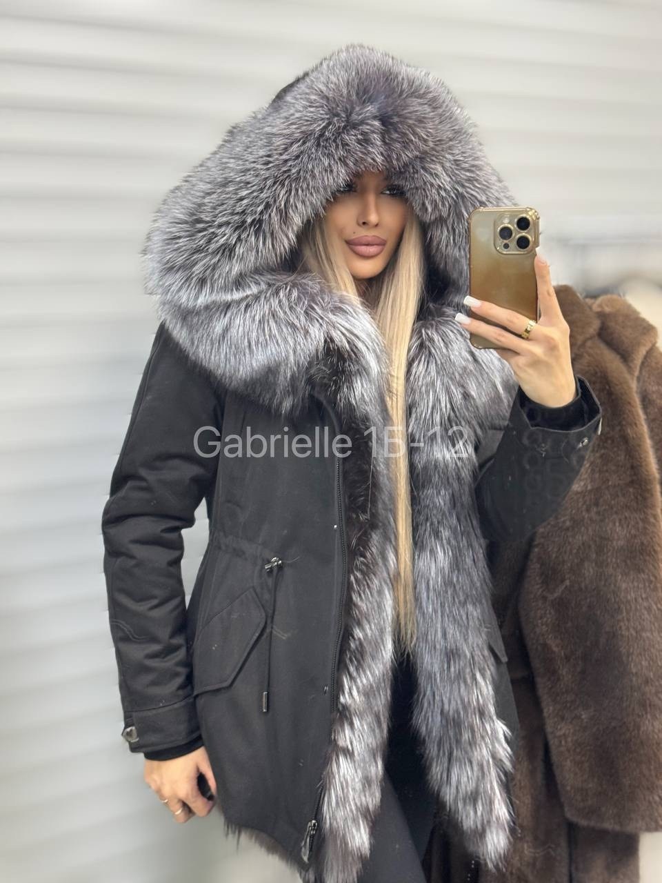 парка с мехом,парка с натуральным мехом,парка с мехом чернобурки,парка женская с натуральным мехом,мех чернобурка
