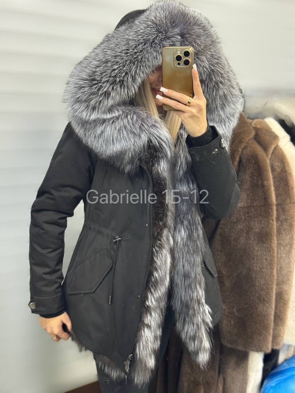 парка с мехом,парка с натуральным мехом,парка с мехом чернобурки,парка женская с натуральным мехом,мех чернобурка