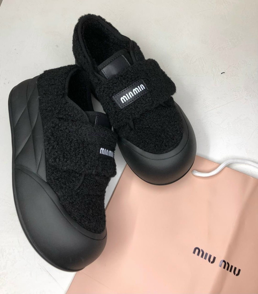 ,теплая , женская,кроссовки miu miu женские,кроссовки миу