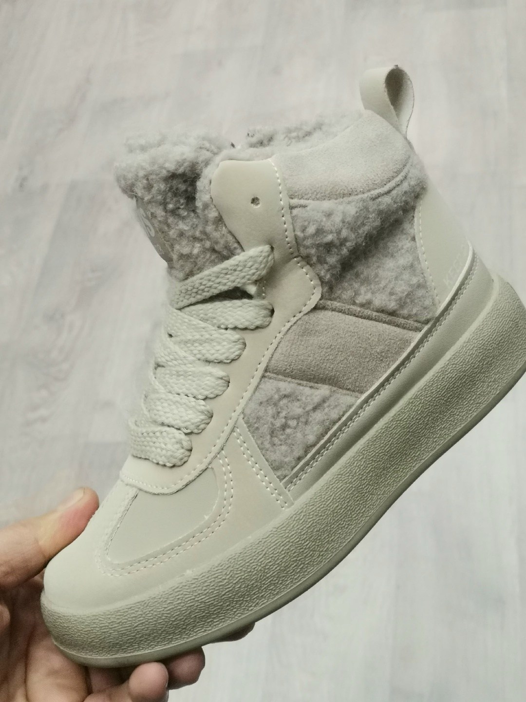 ,ботинка женские зимние,зимняя женская ,зимние кроссовки женские,зимняя