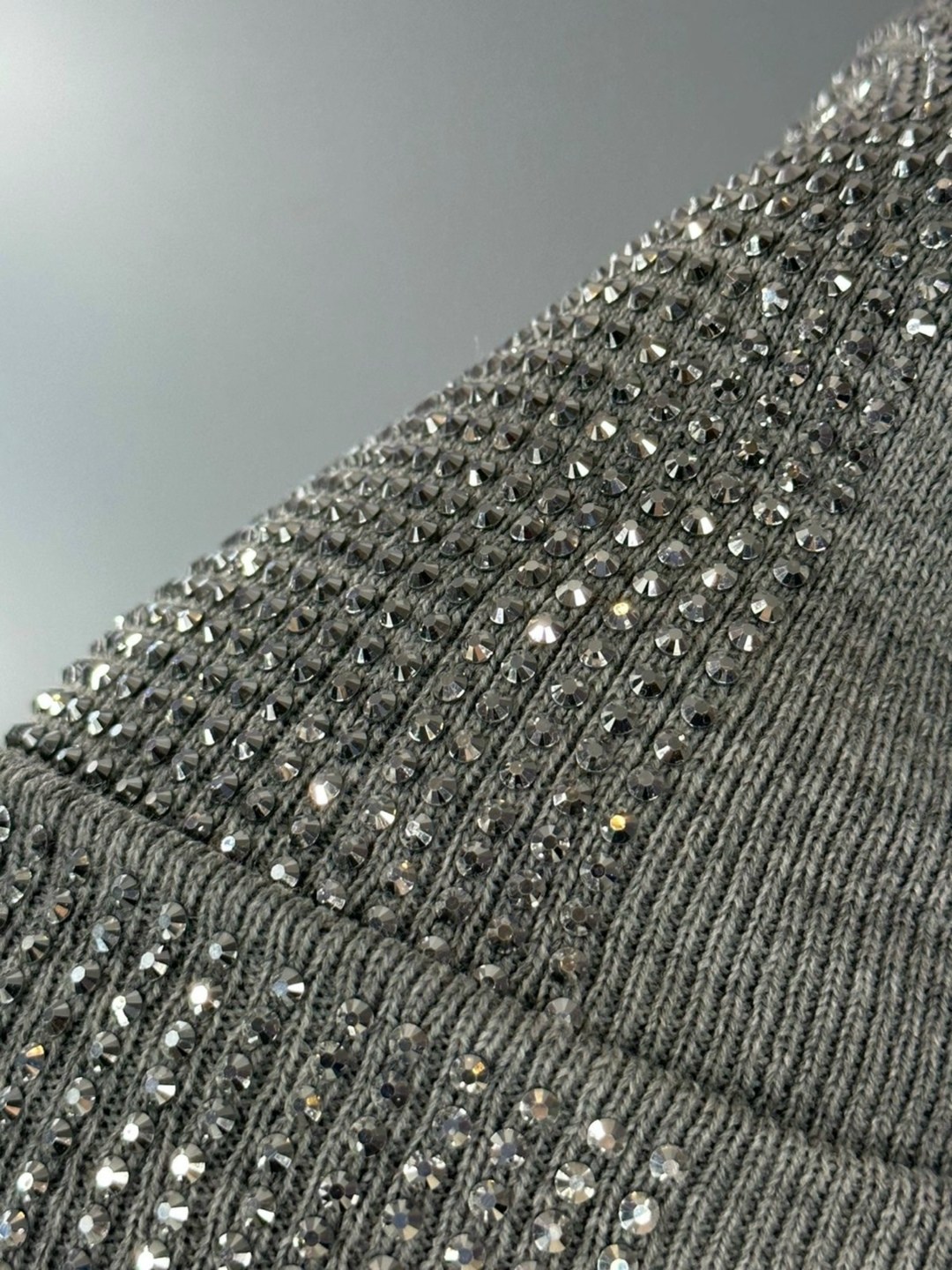 шапка бини со стразами,шапка бини,зимние женские шапки,шапки женские зимние модные,шапка для женщин