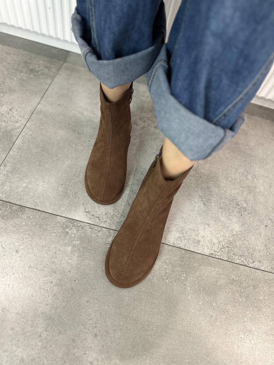 женские джинсы,женские ботильоны,широкие джинсы,ботильоны модные,джинсы повседневные