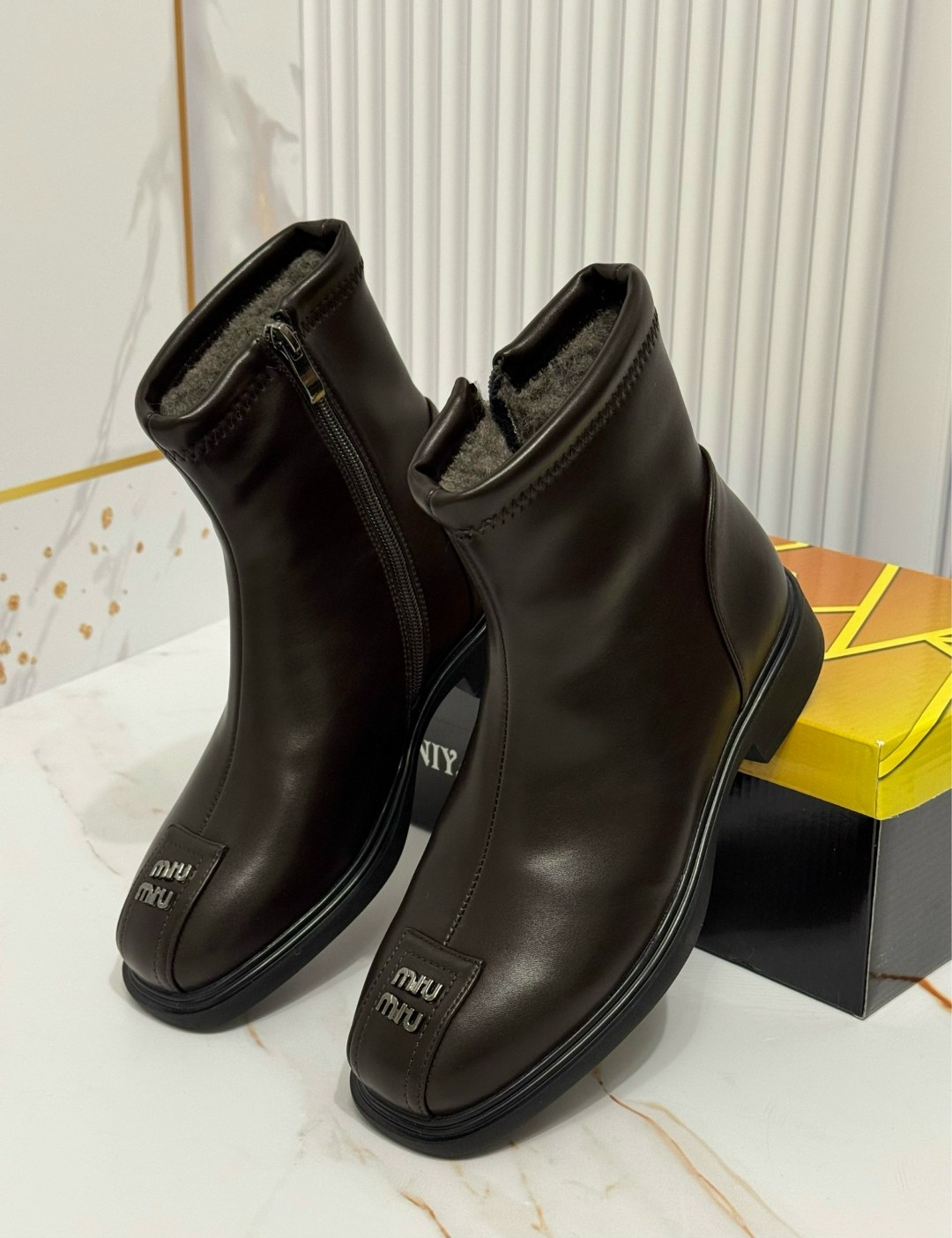 ,ботинки женские, женская,ботинки модные,ботинки