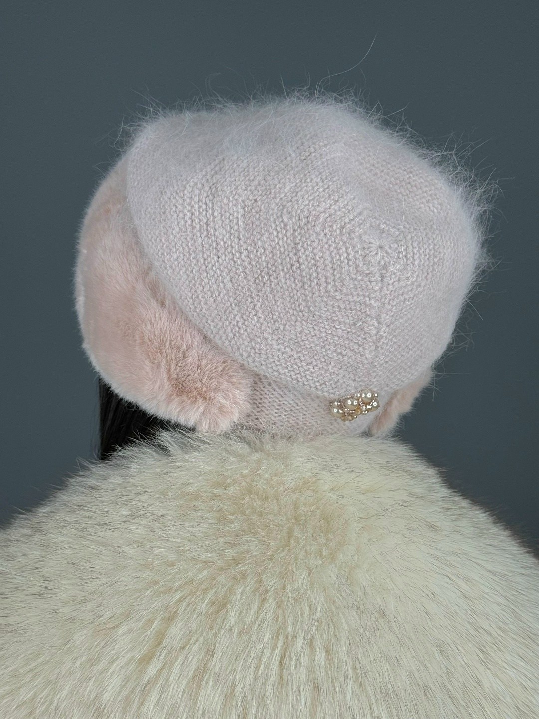 шапка зимняя меховая,шапка женская,шапка с натуральным мехом,женская меховая шапка,шапка меховая