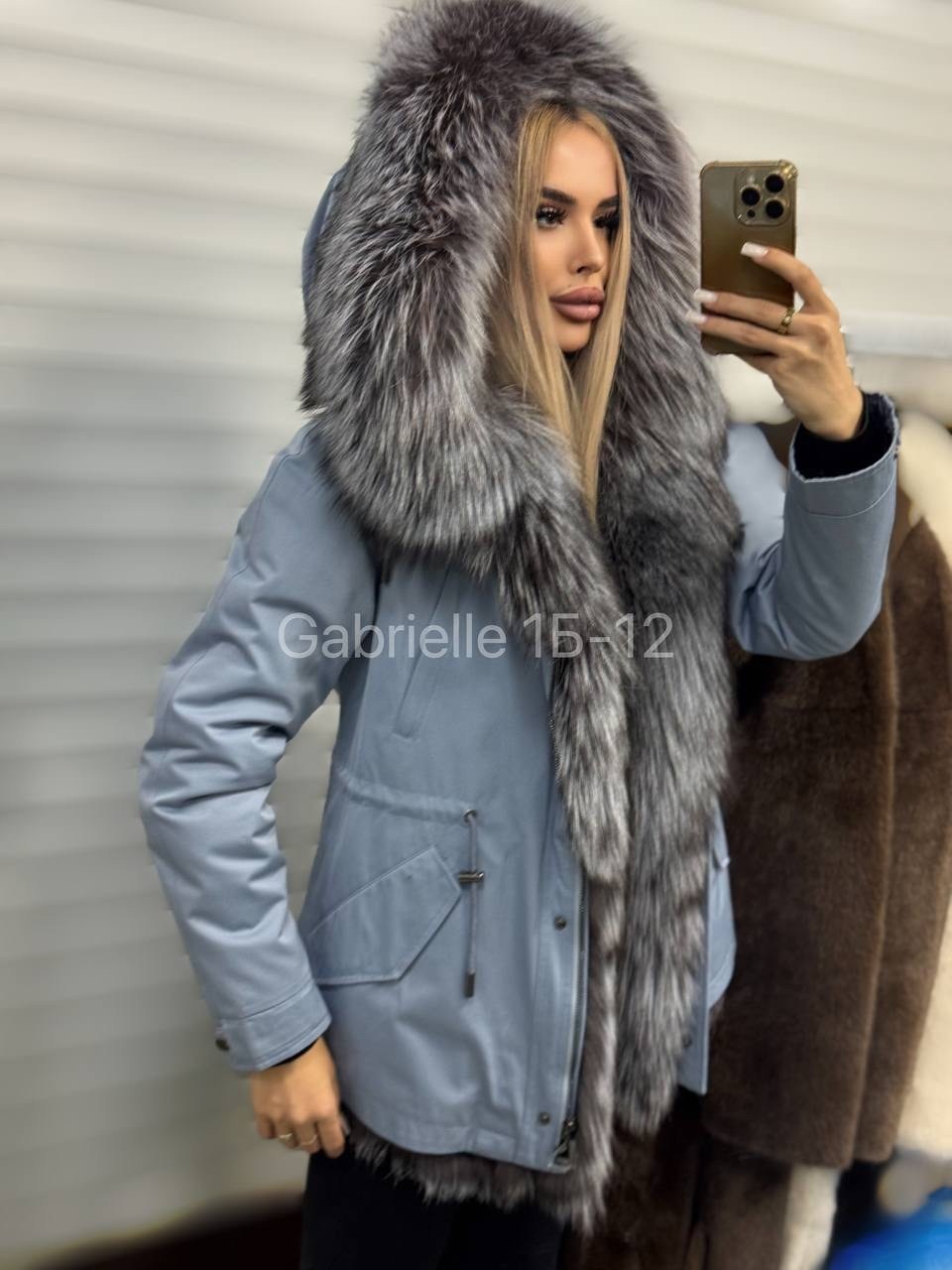 парка с натуральным мехом,парка с мехом,парка с натуральным мехом чернобурки,парка с натуральным мехом женская,парка с мехом женская
