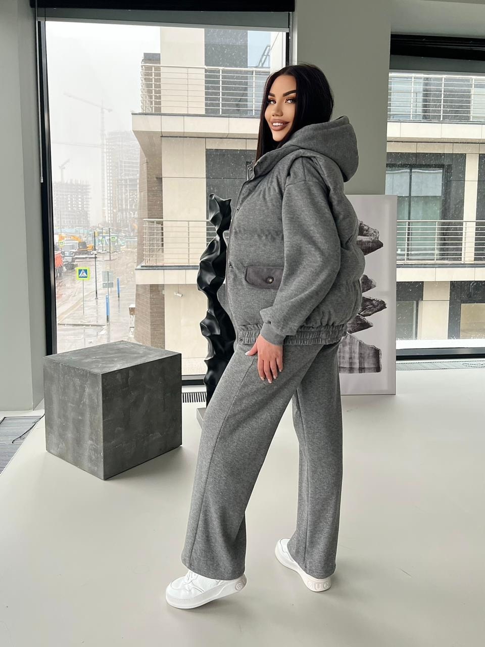 костюм тройка женский,костюм тройка,костюм на флисе,серый костюм тройка,костюм тройка с курткой