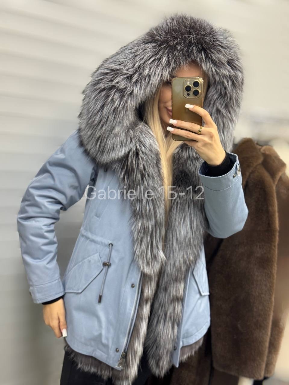 парка с натуральным мехом,парка с мехом,парка с натуральным мехом чернобурки,парка с натуральным мехом женская,парка с мехом женская