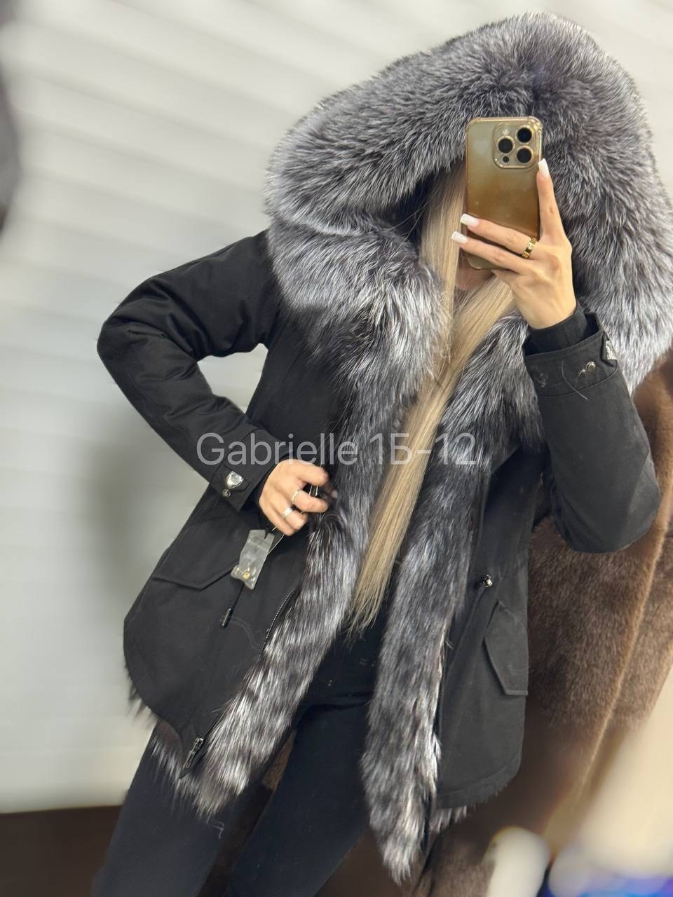 парка с мехом,парка с натуральным мехом,парка с мехом чернобурки,парка женская с натуральным мехом,мех чернобурка
