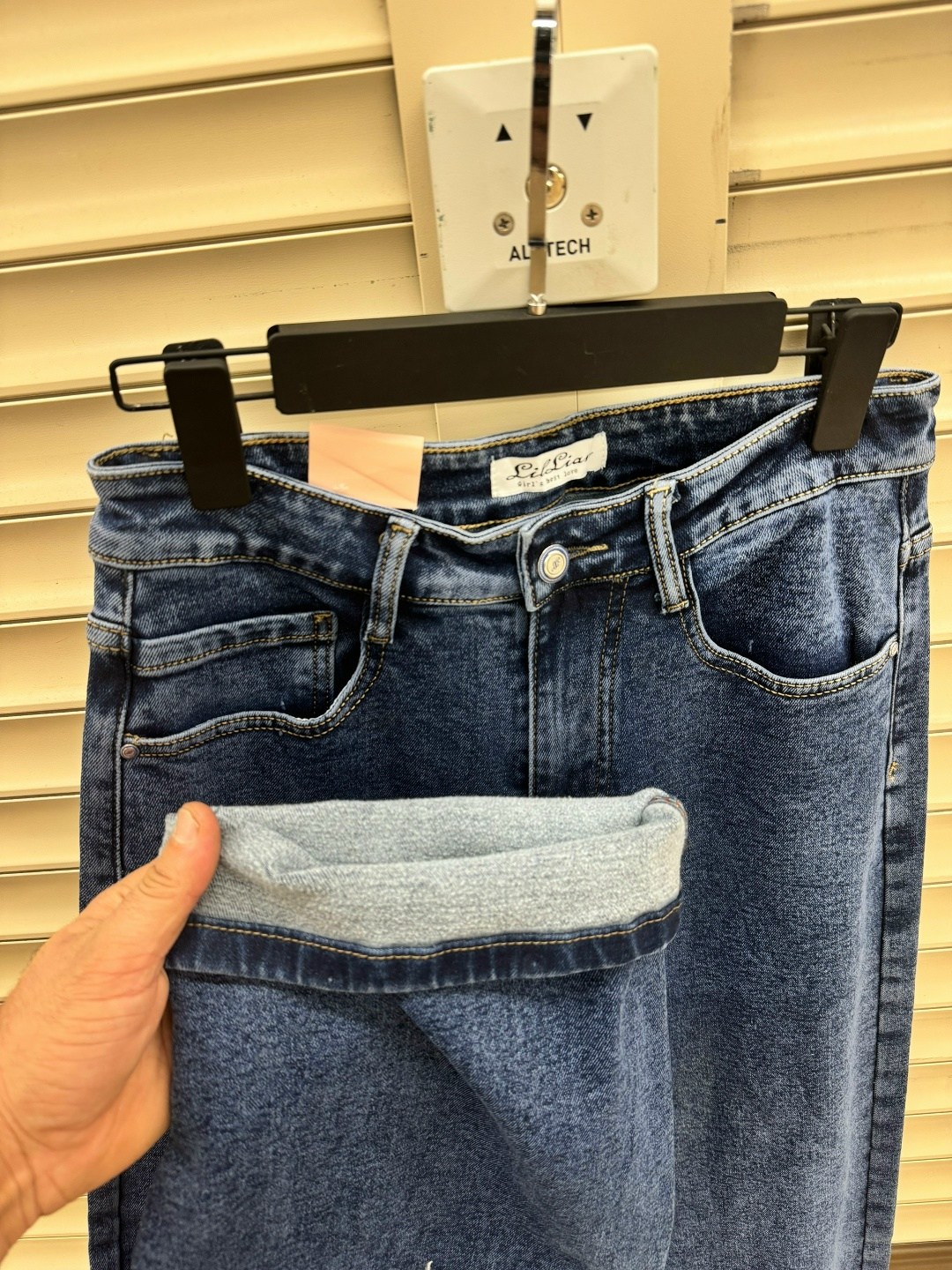 джинсы женские,одежда джинсы,джинсы женские мом,стильные джинсы,брюки джинсы