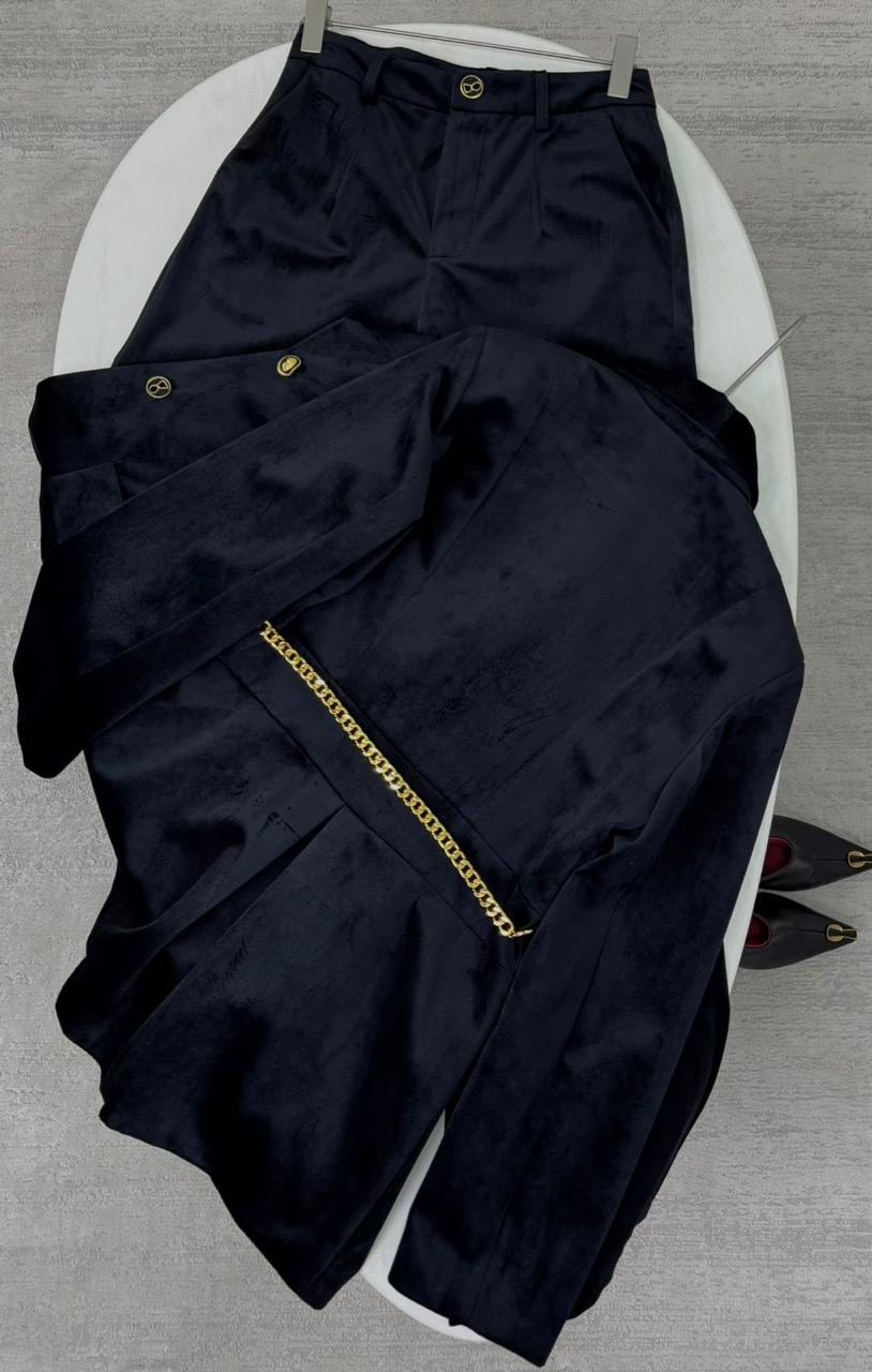 костюмы брючные,женский брючный костюм,брючный костюм черный,брючный костюм из вельвета женский,модели брючных костюмов из велюра для женщин