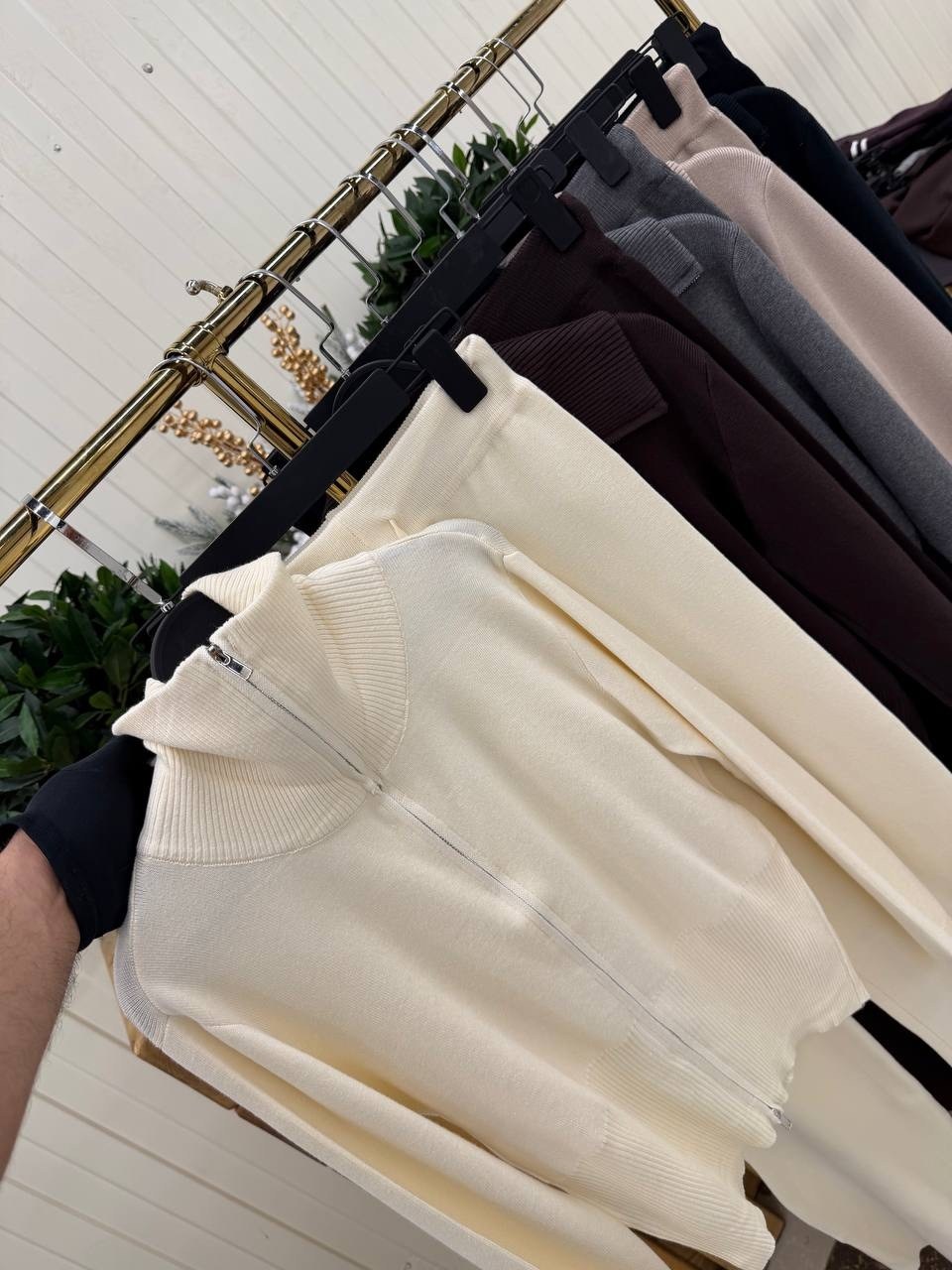 спортивный костюм brunello cucinelli,костюм brunello cucinelli,трикотажные костюмы,кашемировый костюм,вязаные костюмы