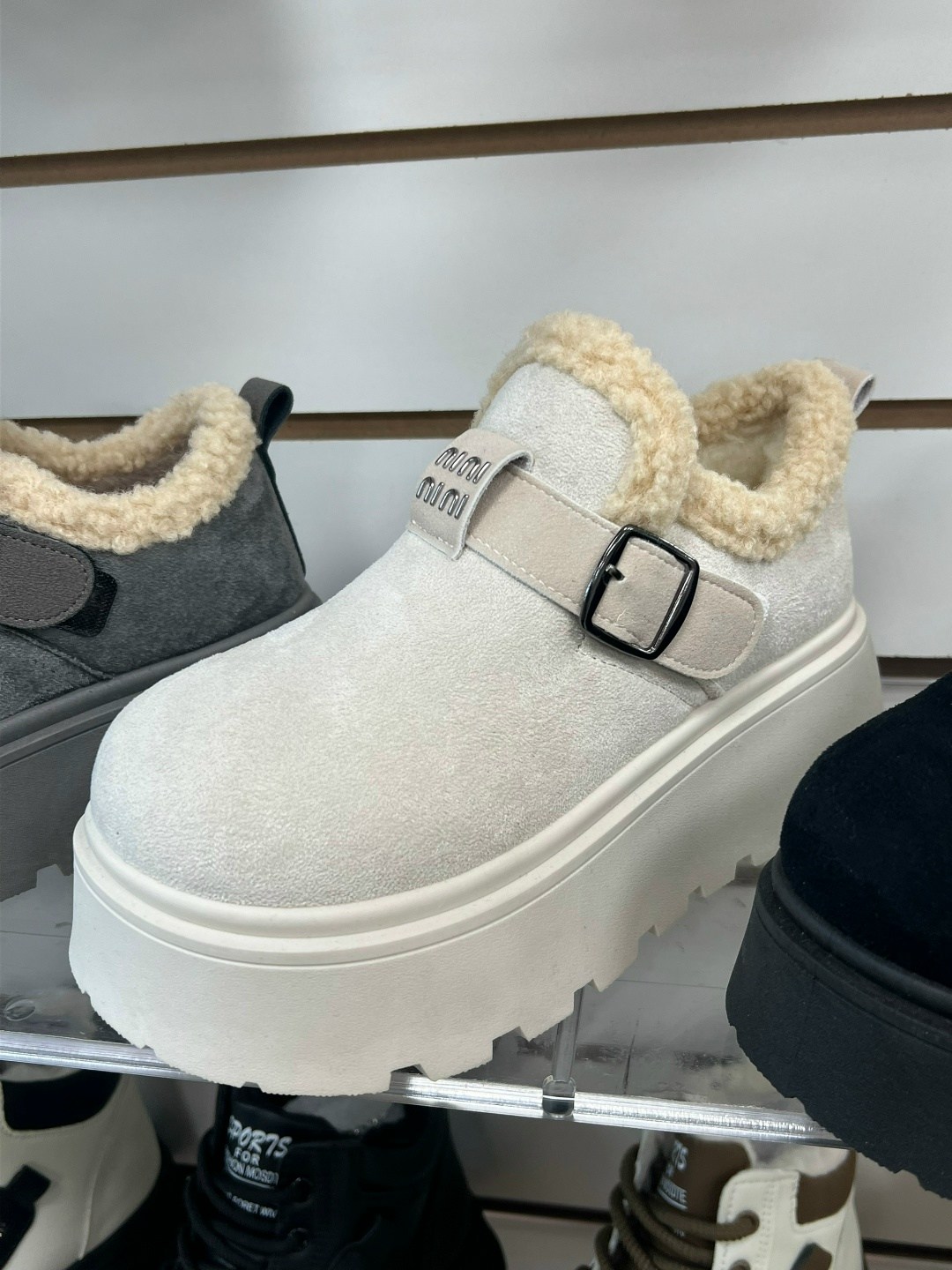 ,женская  зимняя,женские угги,женская , зимняя