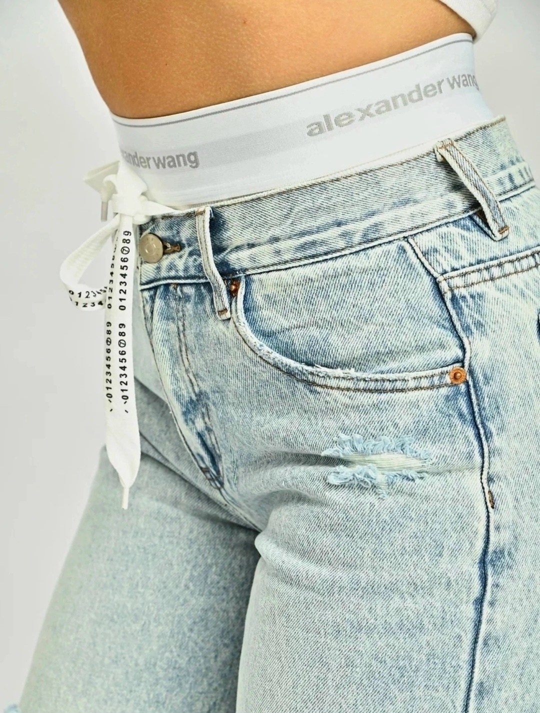 джинсы женские,голубые джинсы,рваные джинсы женские,рваные джинсы,стильные джинсы