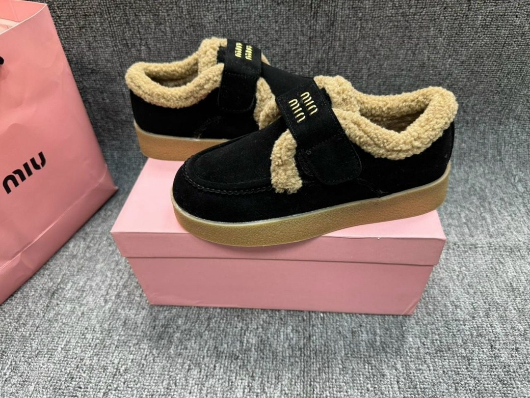 , женская,зимняя ,теплая ,брендовая