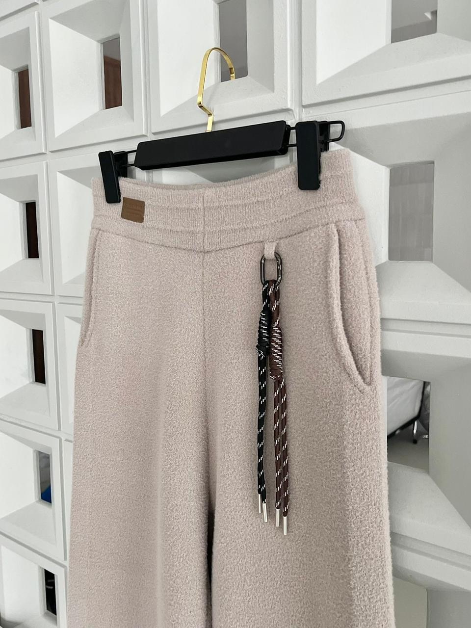 костюм трикотажный,вязаные брюки,вязаные костюмы,костюмы женские,костюм с широкими брюками