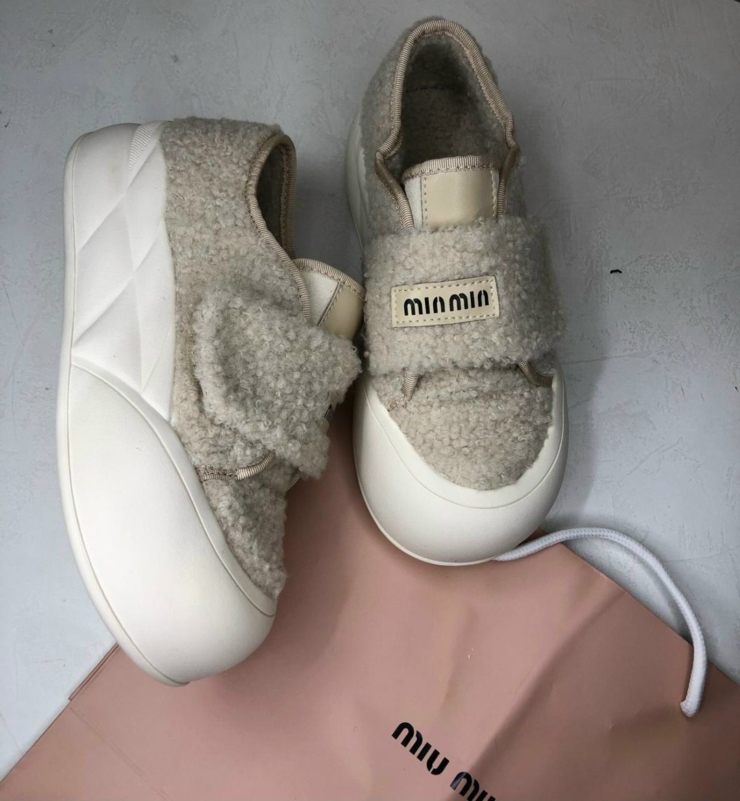 ,теплая , женская,кроссовки miu miu женские,кроссовки миу