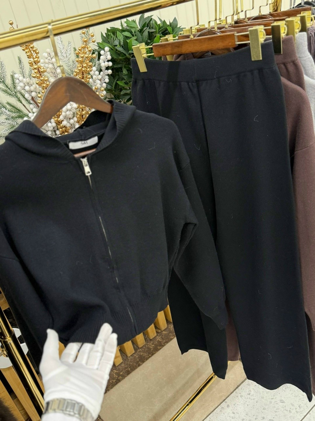 костюмы брючные,женские костюмы,вязаные костюмы,костюм коричневый