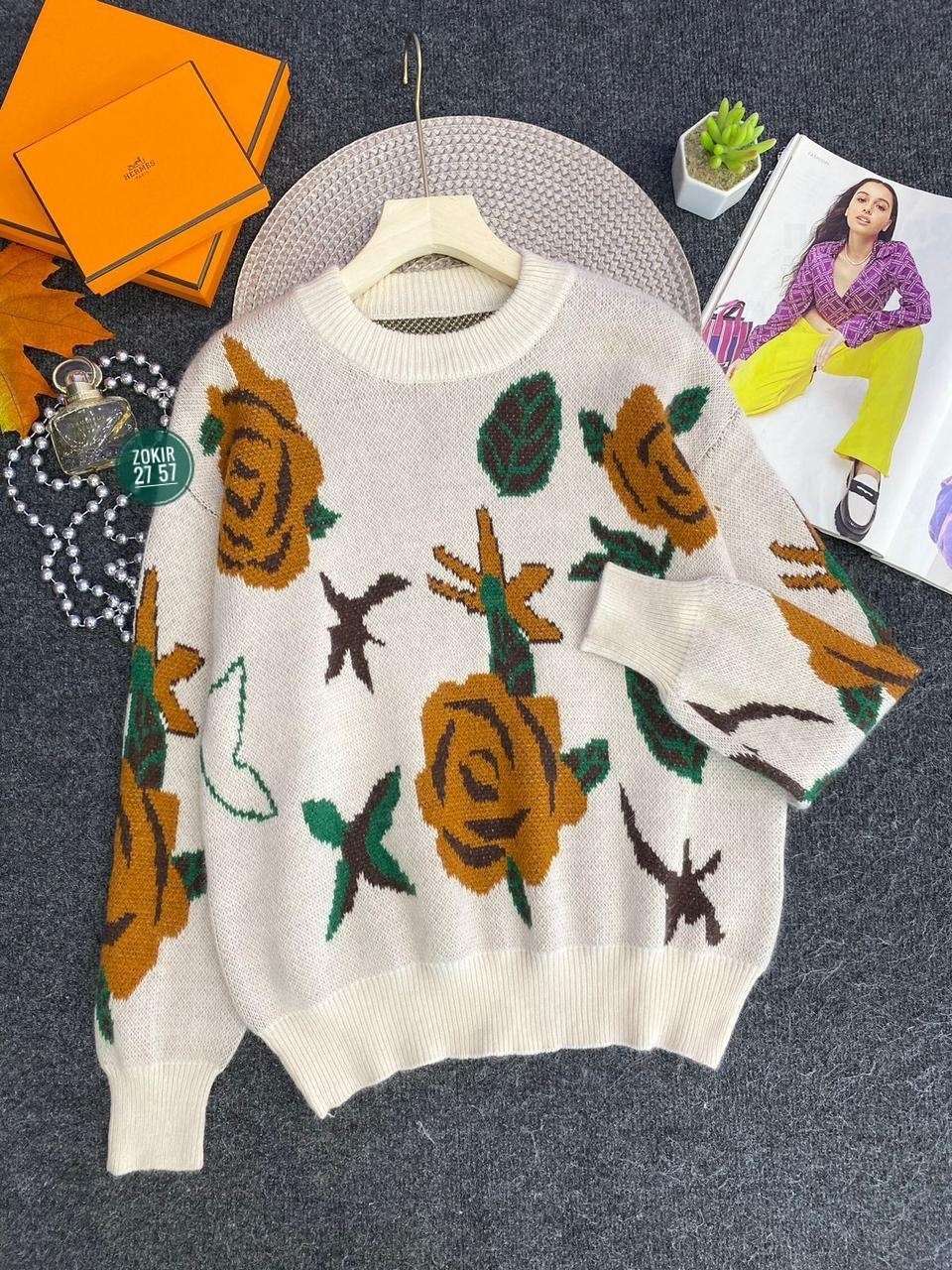 женские вязаные свитера,джемпер с розами,свитеры вязаные,свитера женские,вязаный пуловер
