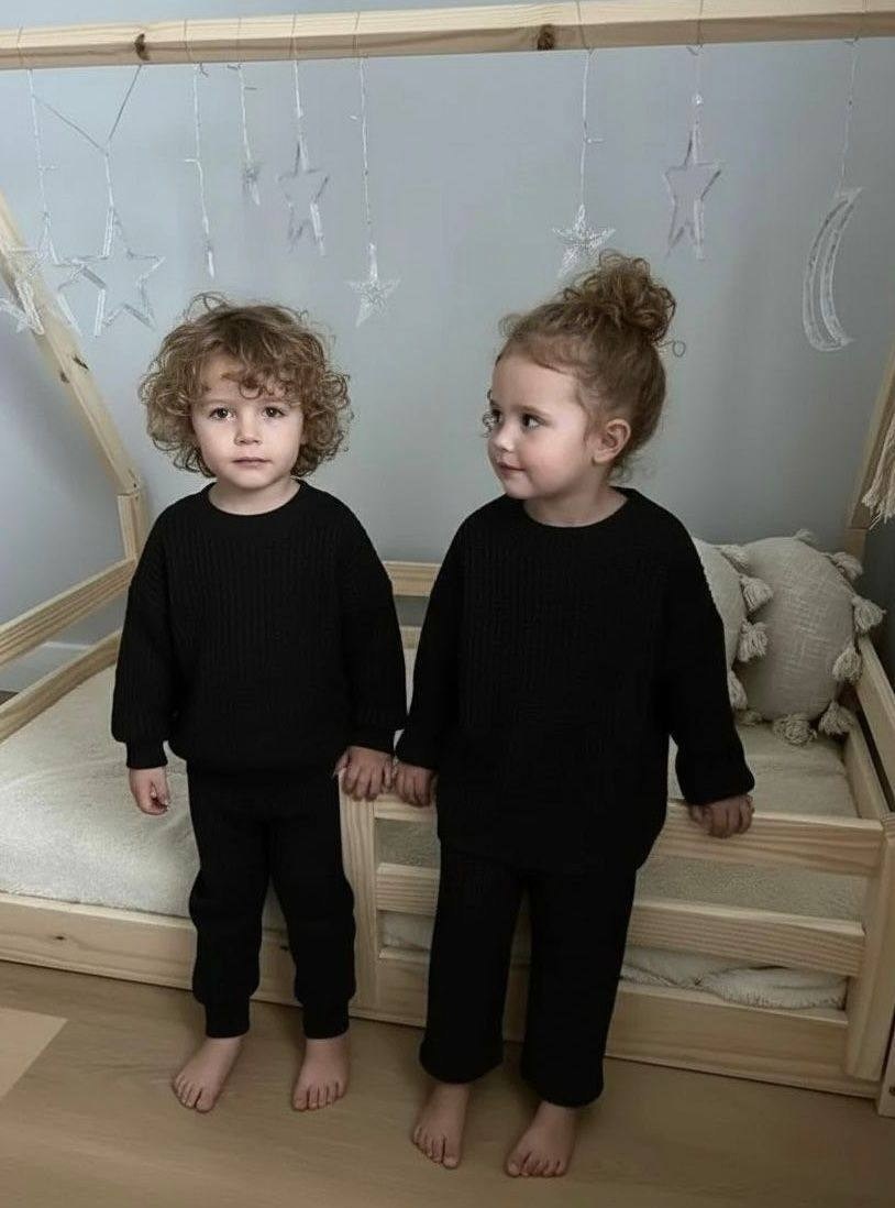 вязаные костюмы,трикотажные костюмы,костюм вязаный детский,вязаный костюм для девочек,костюмы для малыша