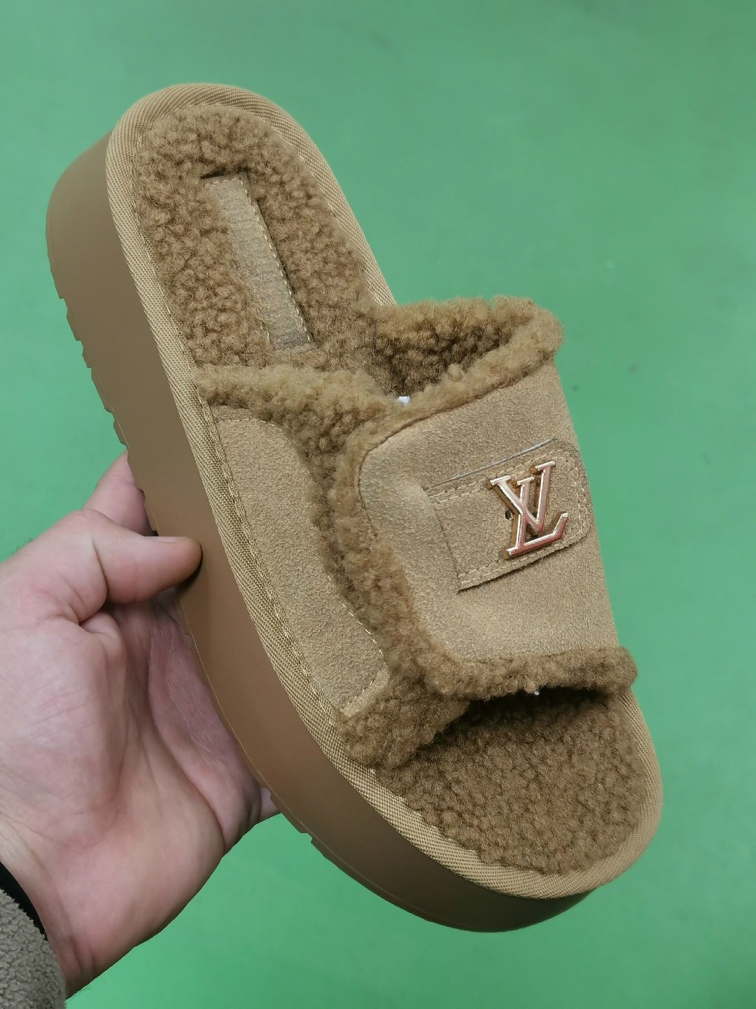 тапочки louis vuitton,тапочки домашние женские,,тапочки женские,модные тапочки