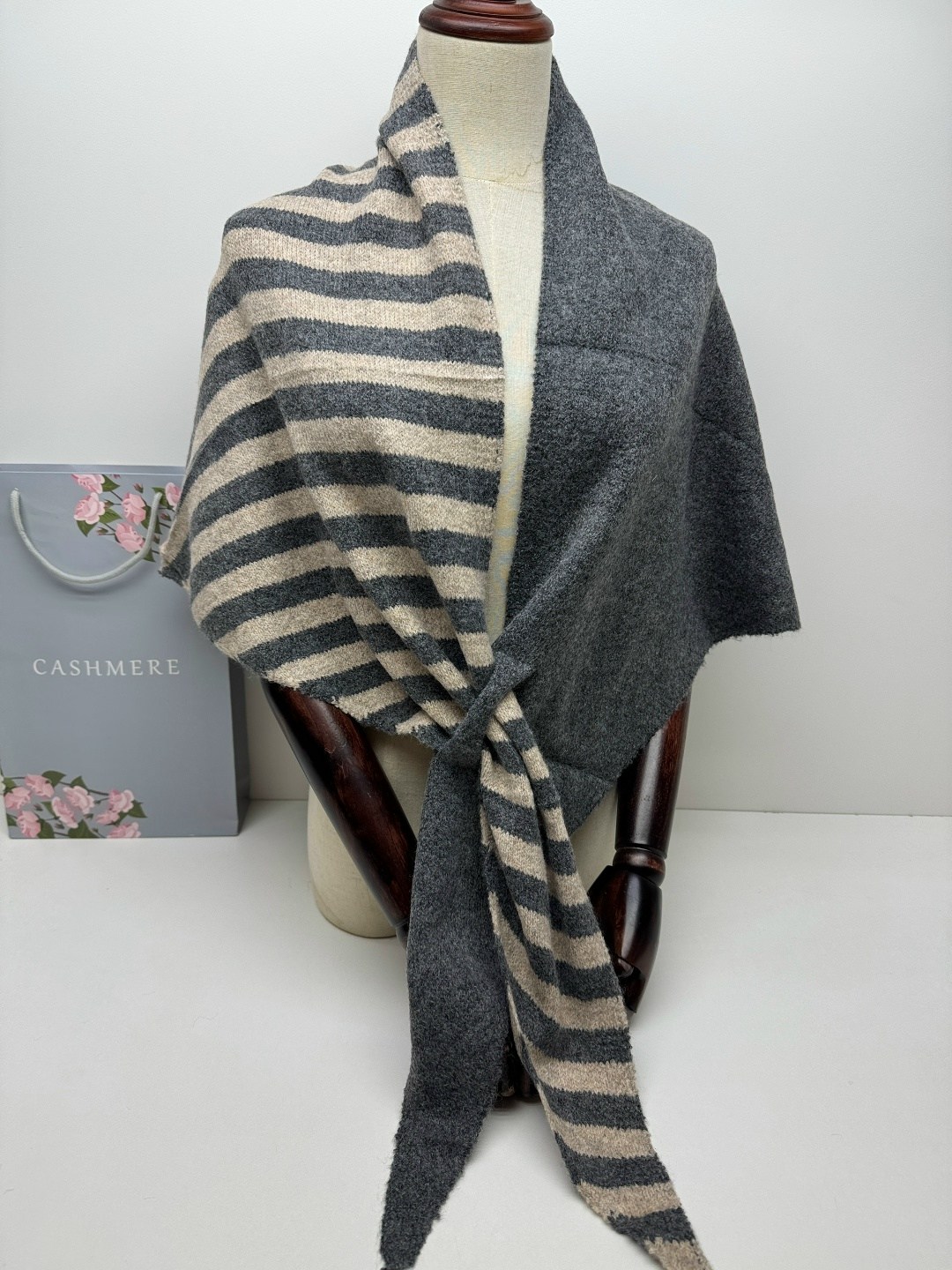 шарфы для женщин,шарф женские,вязаные шарфы,шарф пончо,накидка вязаная