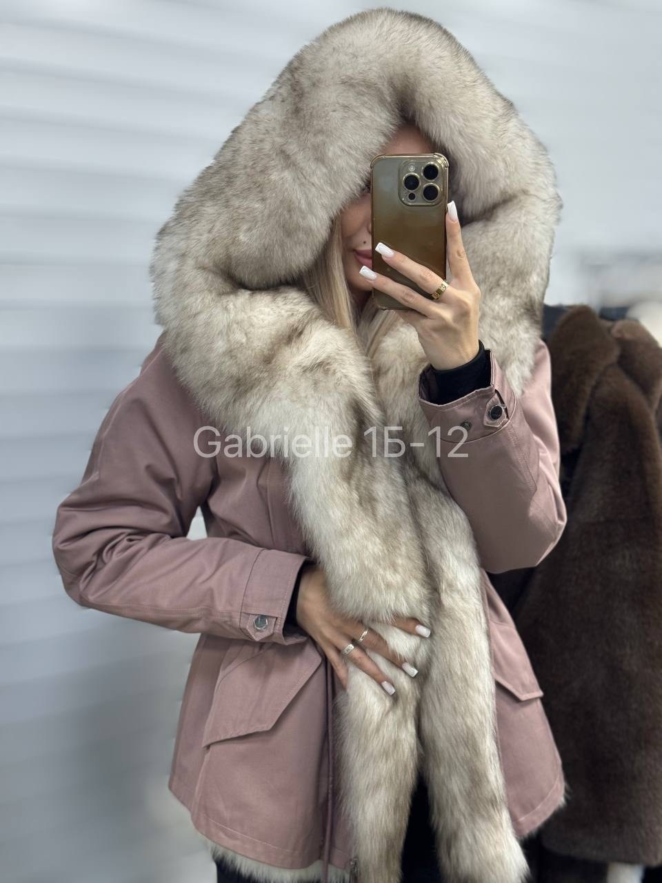 парка с натуральным мехом,парка с натуральным мехом женская,парка с мехом,женская парка с мехом,парка мех песец