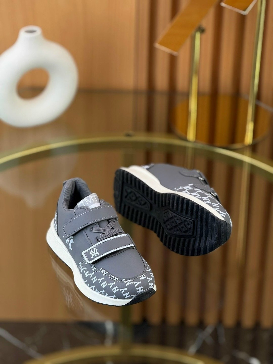 ,детские кроссовки,кроссовки louis vuitton trainer,кроссовка детская,спортивная