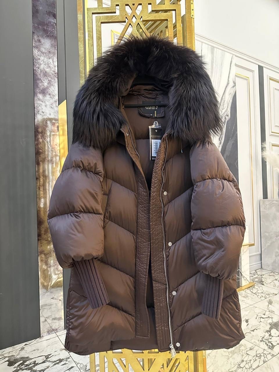 стильные пуховики,пуховик,пуховики женские,удлиненный пуховик,пуховики с мехом