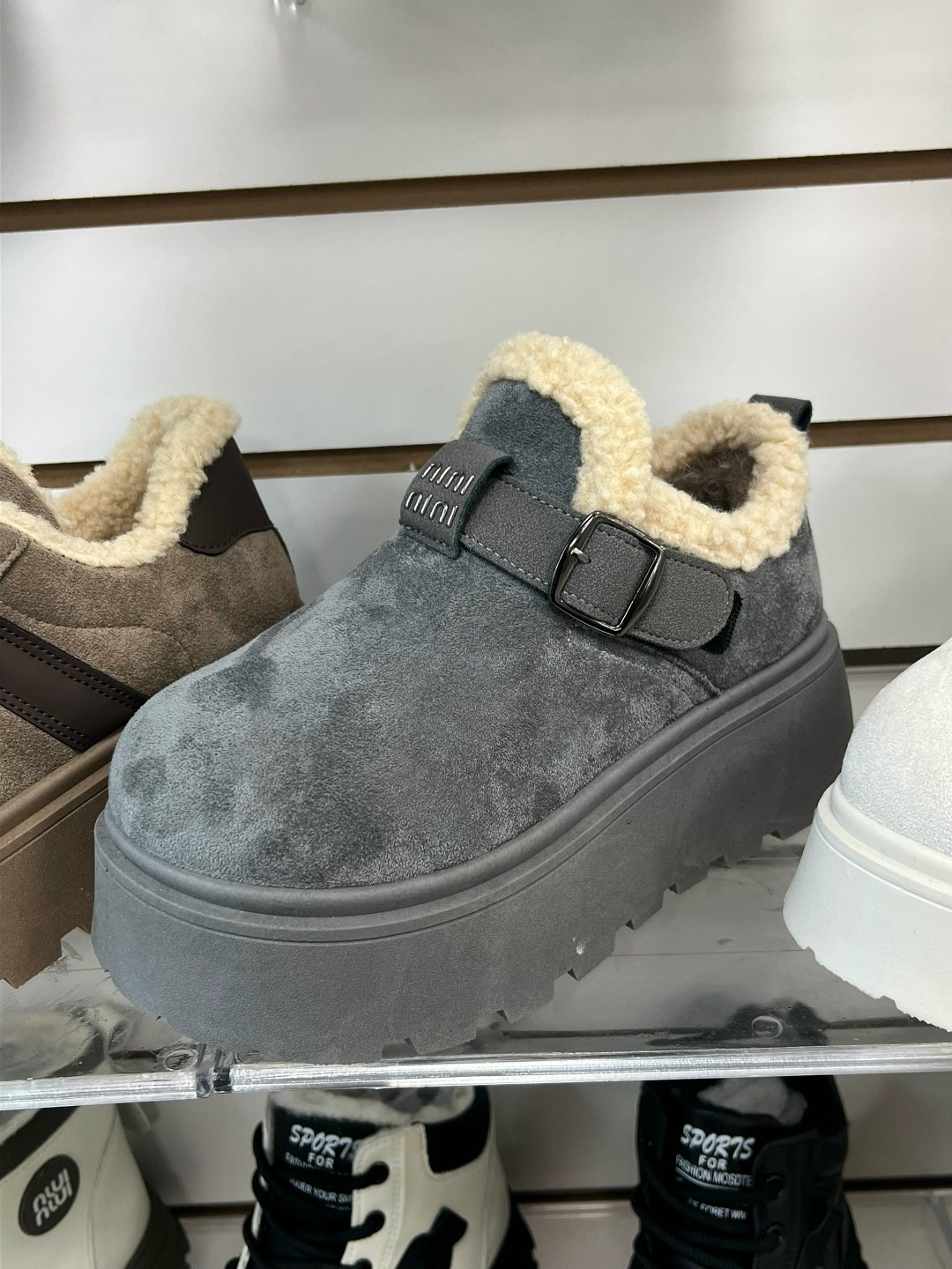 ,женская  зимняя,женские угги,женская , зимняя